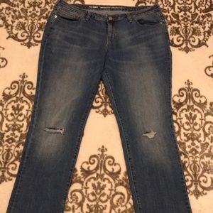 WOMENS CURVEY JEANS